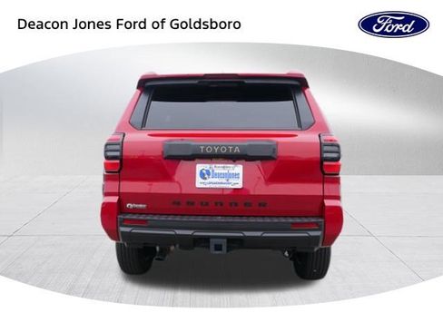 Used 2025 Toyota 4Runner SR5 image 4