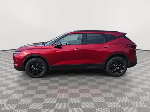 Used 2023 Chevrolet Blazer LT w/ Sound & Technology Package FWD image 5