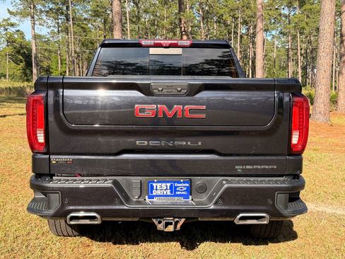 Used 2022 GMC Sierra 1500 Denali w/ Denali Reserve Package AWD/4WD image 4