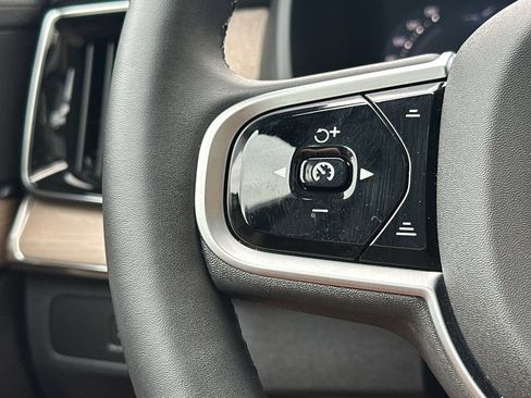 Used 2026 Volvo XC90 B6 Core AWD/4WD image 29
