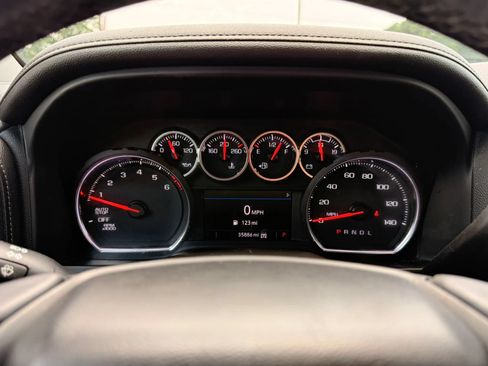 Used 2021 Chevrolet Silverado 1500 LTZ AWD/4WD image 24