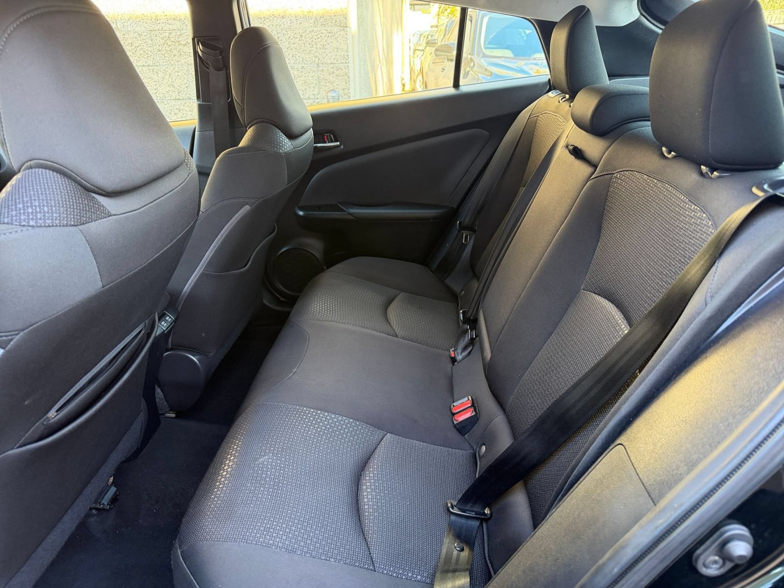 Used 2022 Toyota Prius LE FWD image 22