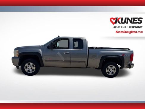 Used 2007 Chevrolet Silverado 1500 LTZ w/ Max Trailering Pack image 6