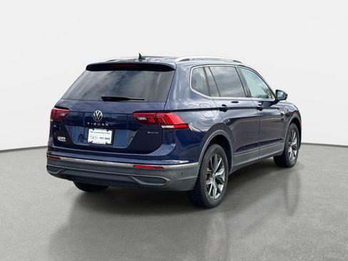 Certified 2022 Volkswagen Tiguan SE image 5