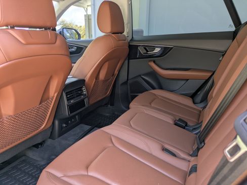 Used 2022 Audi Q8 Premium Plus AWD/4WD image 5