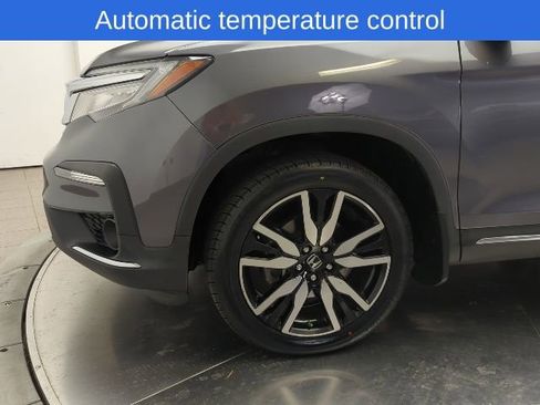 Used 2022 Honda Pilot Touring image 11