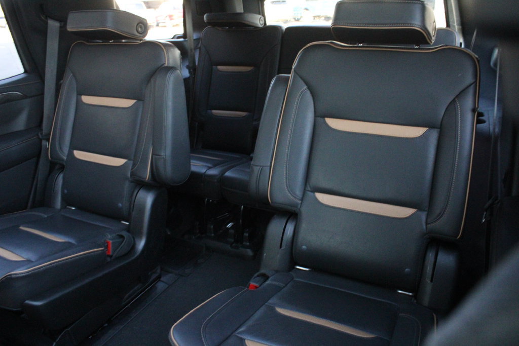 Used 2021 GMC Yukon AT4 w/ AT4 Premium Plus Package AWD/4WD image 21