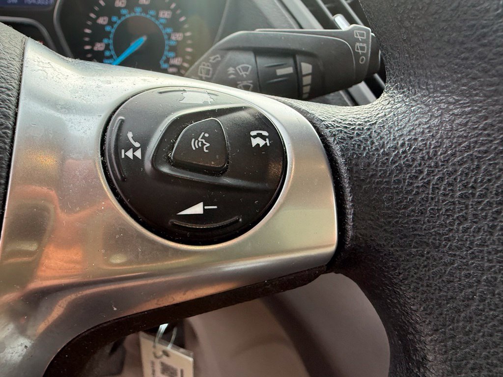 Used 2015 Ford Escape SE FWD image 19