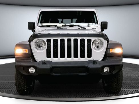 Used 2020 Jeep Gladiator Sport w/ Quick Order Package 24S image 2