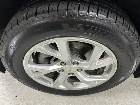 Used 2020 Chevrolet Equinox LT FWD image 9