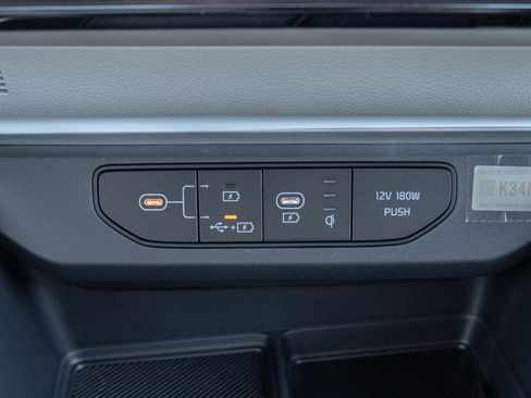 New 2026 Kia Carnival EX FWD image 17