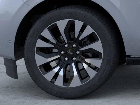 New 2026 Ford Expedition Max Platinum w/ Driver's Package image 19