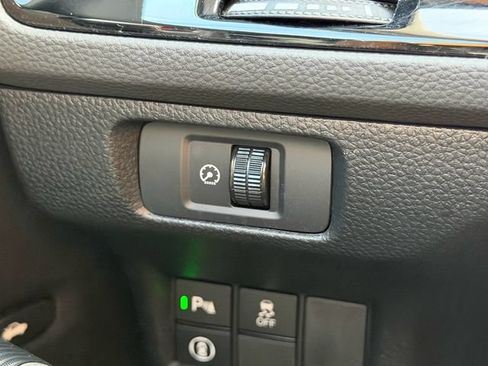 Used 2023 Honda Civic Touring image 28