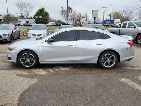 Used 2019 Chevrolet Malibu RS FWD image 3