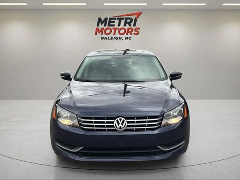 Used 2014 Volkswagen Passat TDI SE image 2