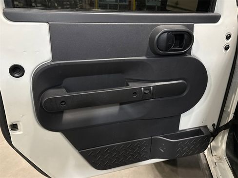 Used 2010 Jeep Wrangler Sport image 7