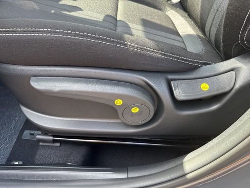 New 2025 Hyundai Venue SEL image 13