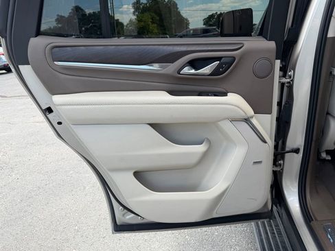 Used 2022 GMC Yukon Denali AWD/4WD image 16