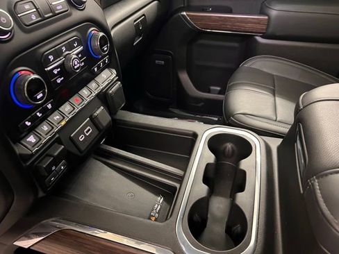 Used 2023 Chevrolet Silverado 2500 High Country w/ Technology Package image 32