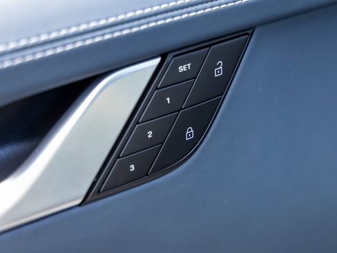 Used 2022 Porsche 911 Turbo S image 24