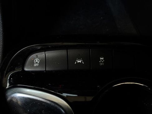 Used 2025 Buick Encore GX Preferred FWD image 22