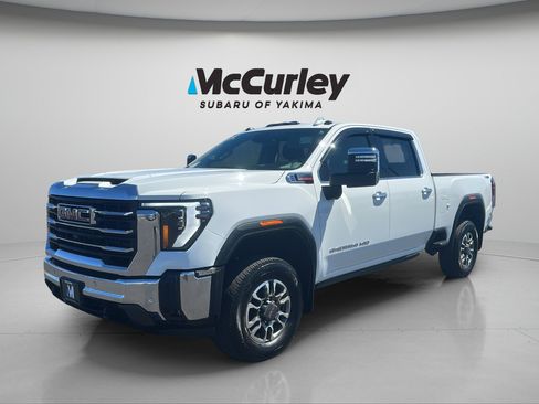 Used 2024 GMC Sierra 3500 SLT w/ SLT Premium Package AWD/4WD image 9
