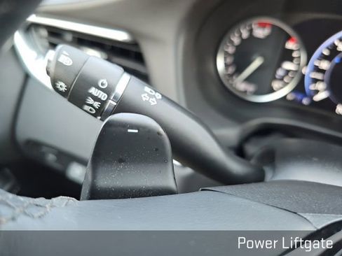 Used 2024 Buick Enclave Avenir w/ Avenir Technology Package image 41