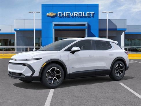 New 2026 Chevrolet Equinox EV LT image 2