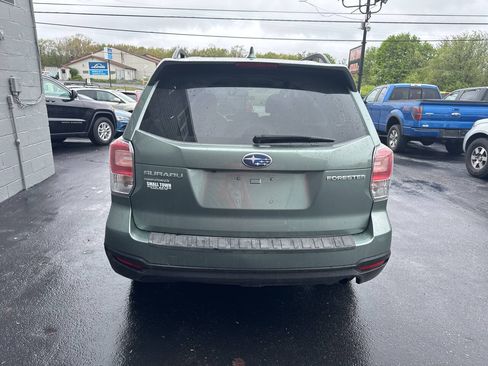 Used 2018 Subaru Forester 2.5i Premium w/ All-Weather Package AWD/4WD image 7