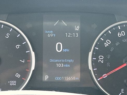 Used 2021 Toyota RAV4 LE w/ Carpet Mat Package (TMS) image 8