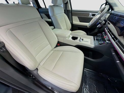 Used 2025 Hyundai Santa Fe Calligraphy image 14