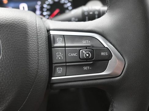 Used 2025 Jeep Compass Limited AWD/4WD image 24