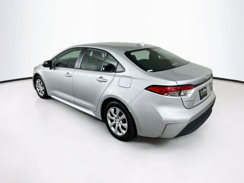 Used 2025 Toyota Corolla LE FWD image 5