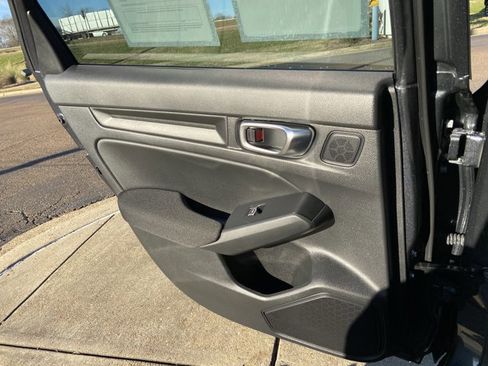 Used 2025 Honda Civic Sport image 47