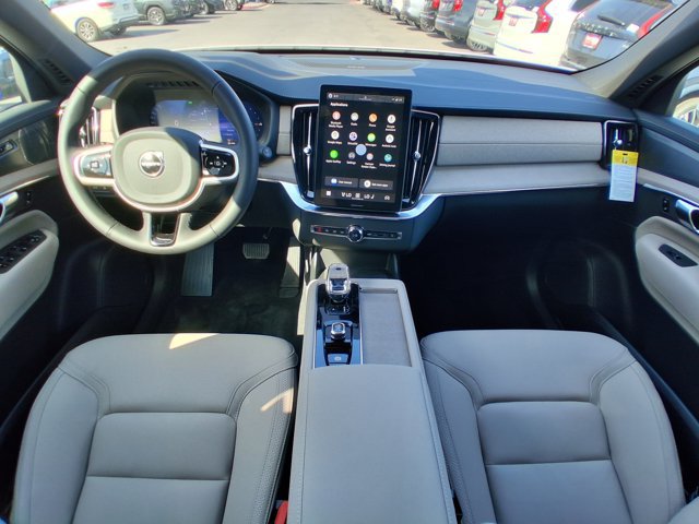 New 2026 Volvo XC90 T8 Plus w/ Protection Package Premier AWD/4WD image 11