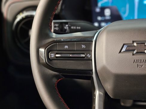 Used 2025 Chevrolet Colorado Z71 image 27