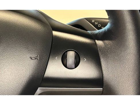 Used 2022 Tesla Model Y Performance image 27