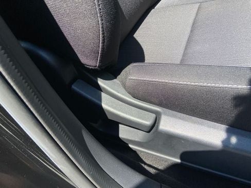 Used 2022 Nissan Sentra SV FWD image 19