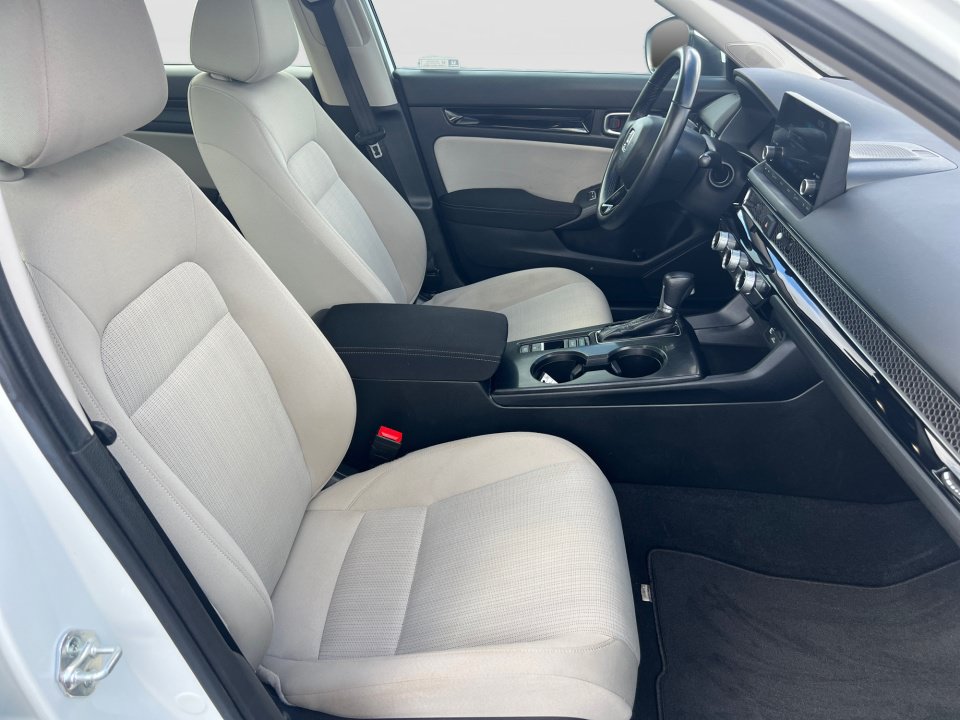 Used 2022 Honda Civic EX image 32