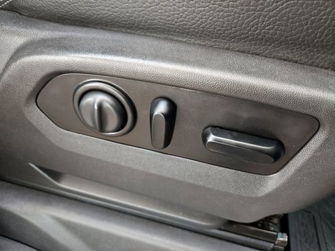 Used 2020 GMC Sierra 3500 Denali image 28