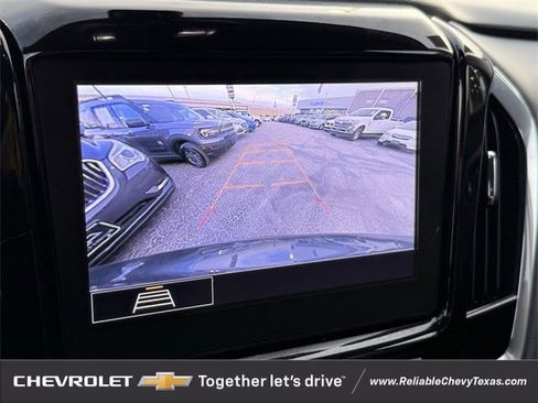 Used 2020 Chevrolet Traverse LT image 26