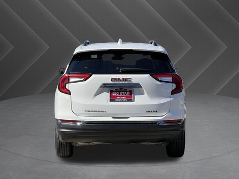 Used 2024 GMC Terrain AT4 image 3