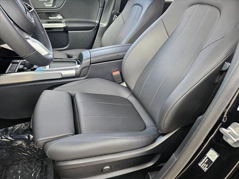 Used 2026 Mercedes-Benz GLB 250 image 15