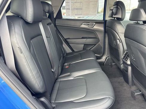 New 2026 Kia Sportage EX w/ EX Panorama Roof Package FWD image 13