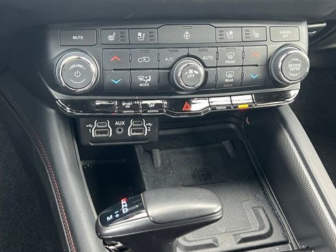 Used 2024 Dodge Durango R/T image 31