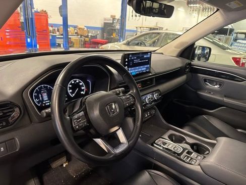 Used 2025 Honda Pilot EX-L image 5