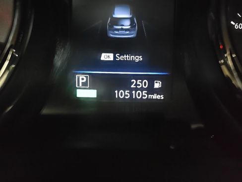 Used 2018 Nissan Rogue SV w/ Sun & Sound Touring Package AWD/4WD image 24