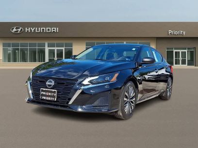 Used 2025 Nissan Altima 2.5 SV