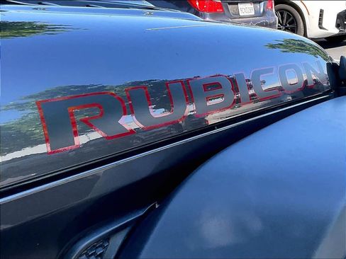 Used 2018 Jeep Wrangler Unlimited Rubicon w/ Steel Bumper Group AWD/4WD image 11