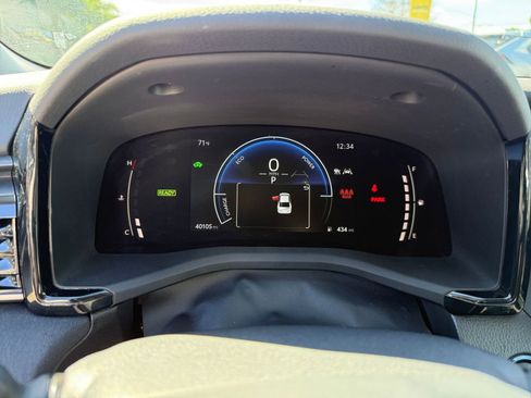 Used 2025 Toyota Camry LE image 39